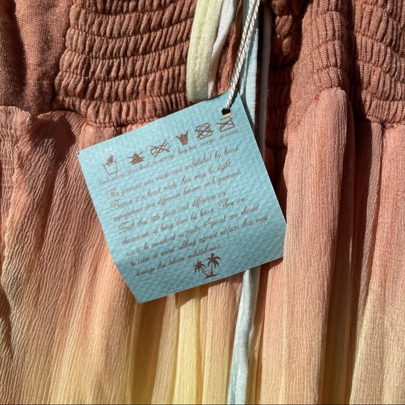 Letarte Ombre Layered Chiffon Halter Dress - Picture 11 of 13